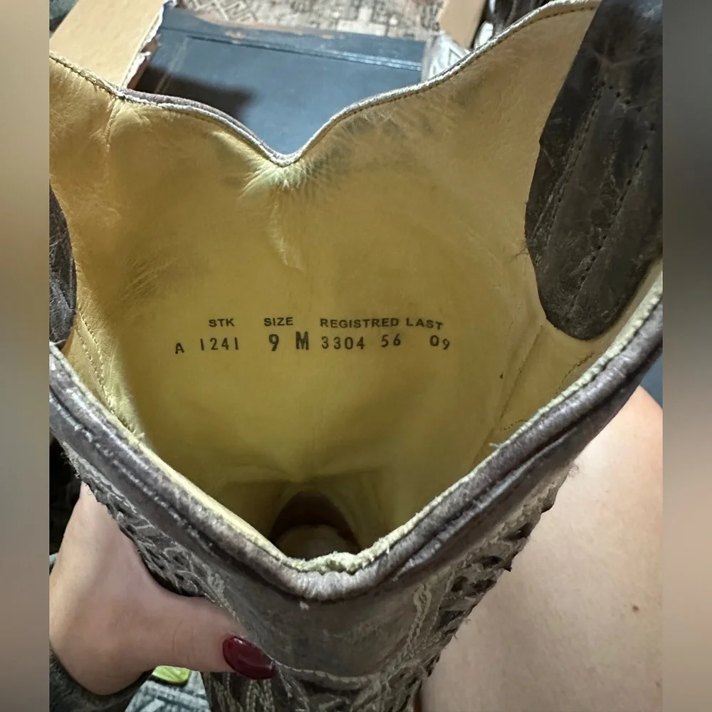 Corral Western Cowboy Boots with Wing Embroidery - Picture 8 of 8